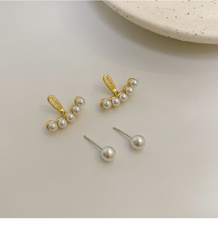 French minimalist pearl earrings