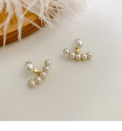 French minimalist pearl earrings