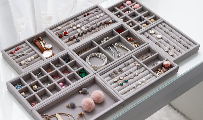 Soft Velvet Jewelry Organizer